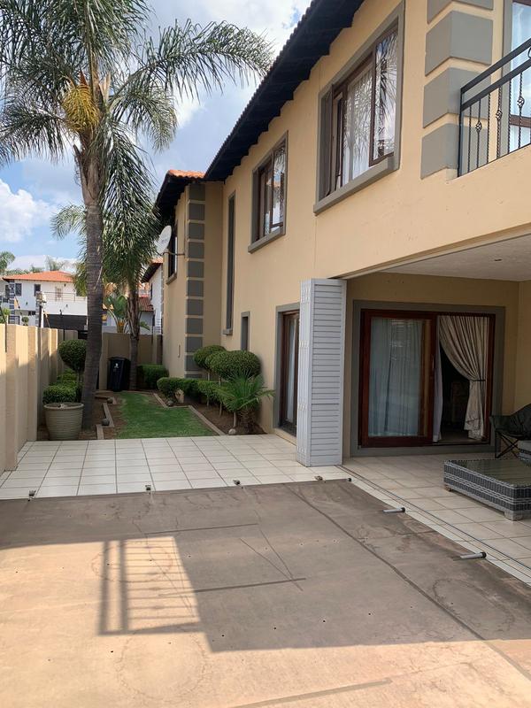 To Let 4 Bedroom Property for Rent in Bedfordview Gauteng