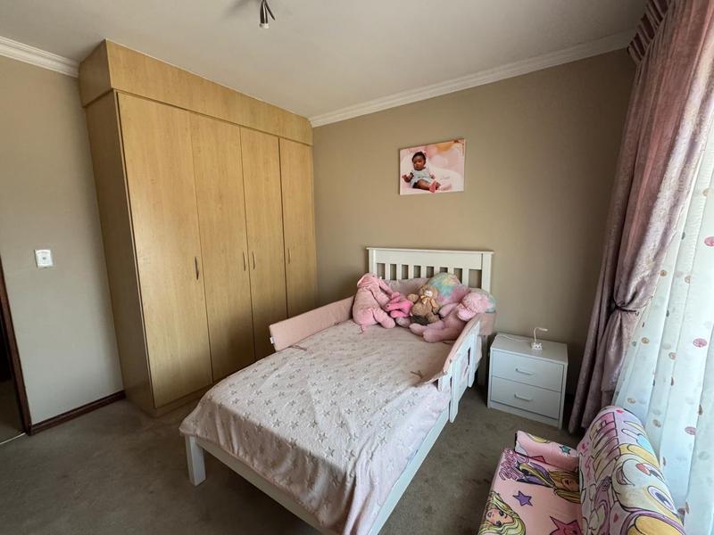 To Let 4 Bedroom Property for Rent in Bedfordview Gauteng