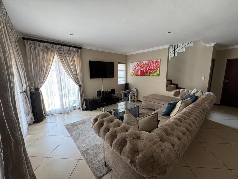 To Let 4 Bedroom Property for Rent in Bedfordview Gauteng