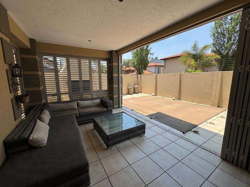 To Let 4 Bedroom Property for Rent in Bedfordview Gauteng