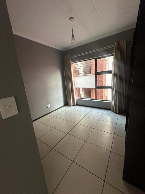 To Let 2 Bedroom Property for Rent in Greenstone Hill Gauteng