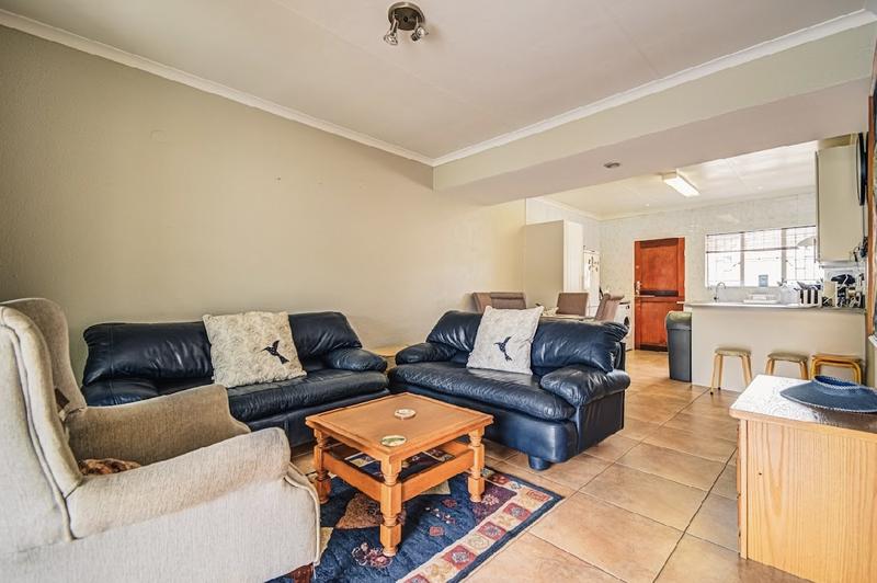 2 Bedroom Property for Sale in Dowerglen Gauteng