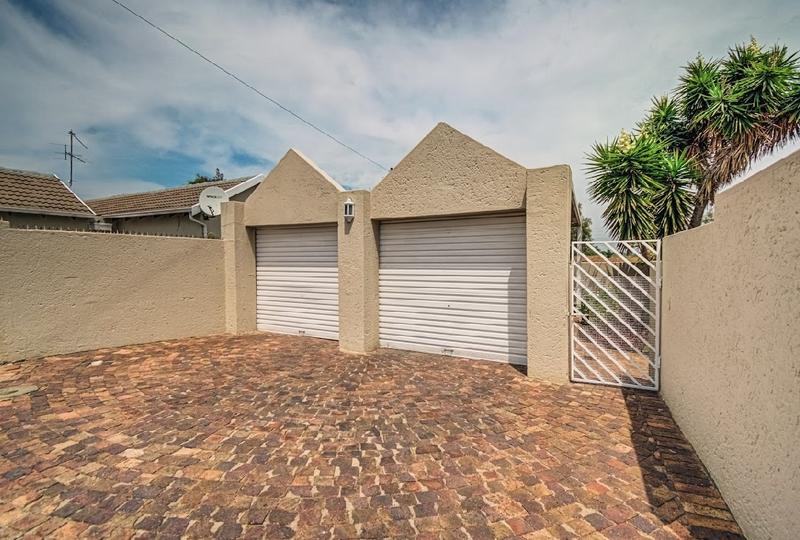 2 Bedroom Property for Sale in Dowerglen Gauteng