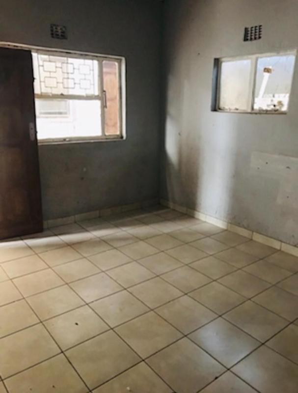 1 Bedroom Property for Sale in Bram Fischerville Gauteng