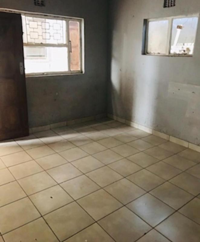 1 Bedroom Property for Sale in Bram Fischerville Gauteng