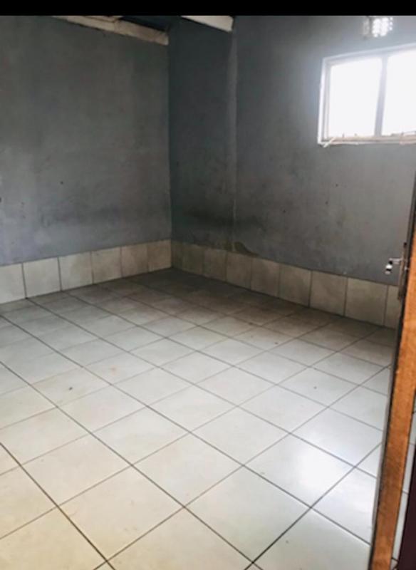 1 Bedroom Property for Sale in Bram Fischerville Gauteng