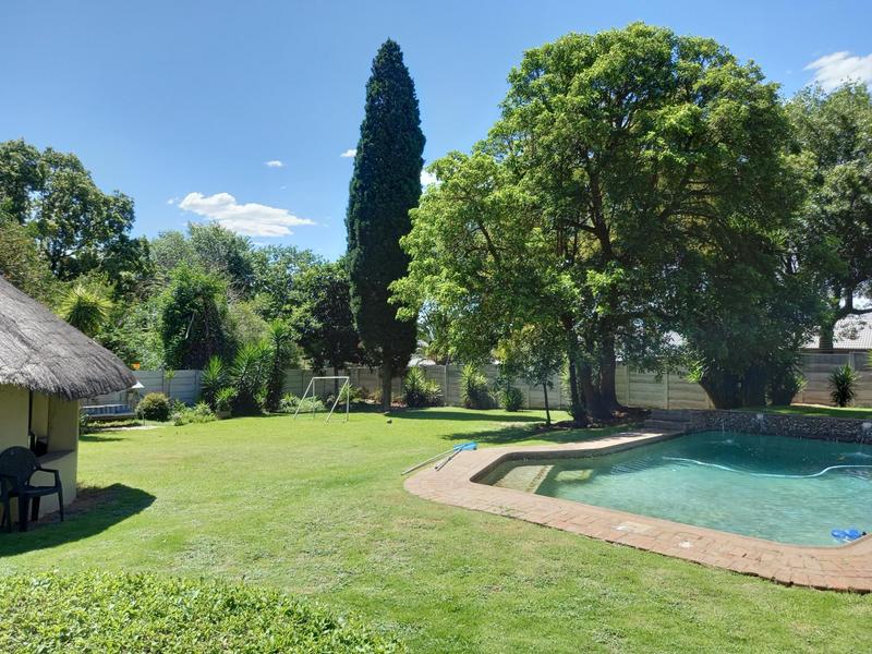 5 Bedroom Property for Sale in Lombardy East Gauteng