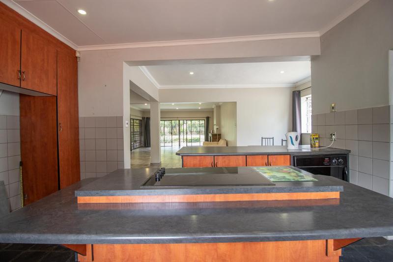 5 Bedroom Property for Sale in Lombardy East Gauteng