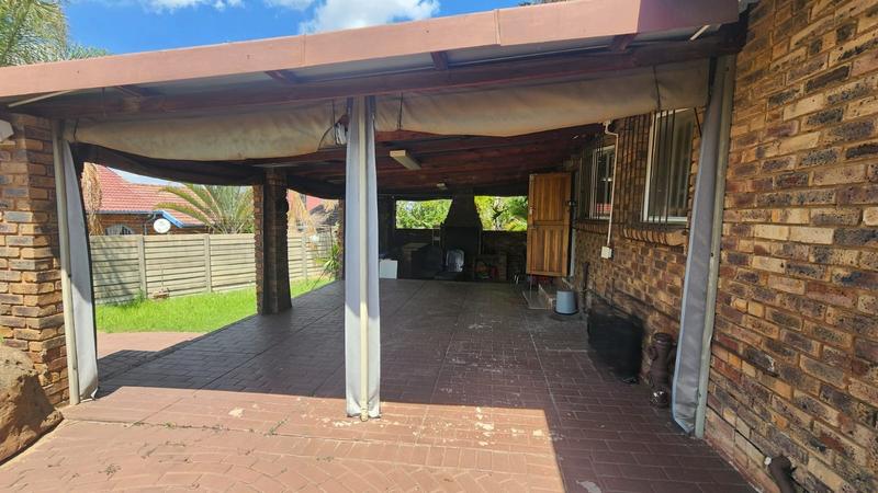 3 Bedroom Property for Sale in The Reeds Gauteng