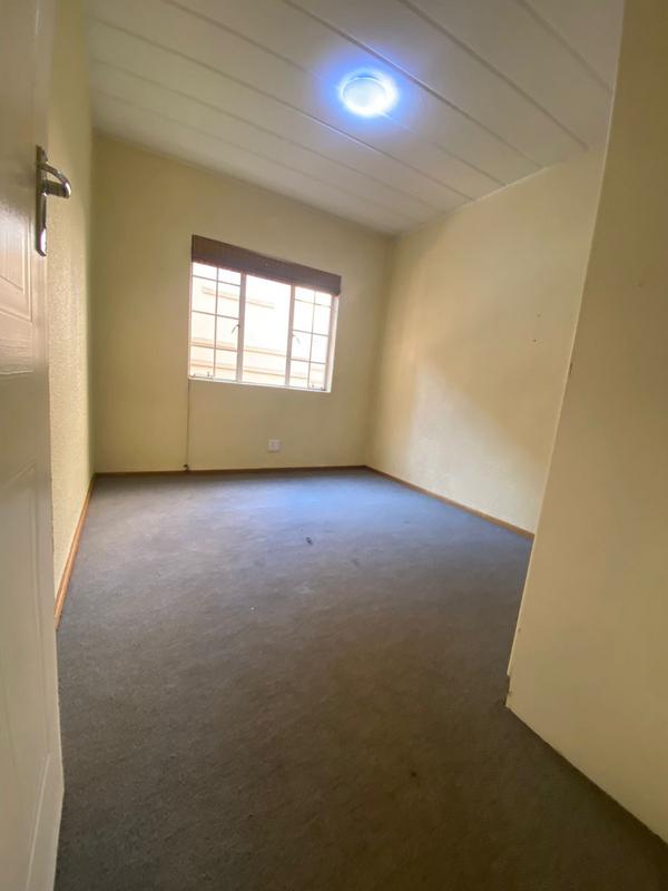 To Let 2 Bedroom Property for Rent in Vorna Valley Gauteng