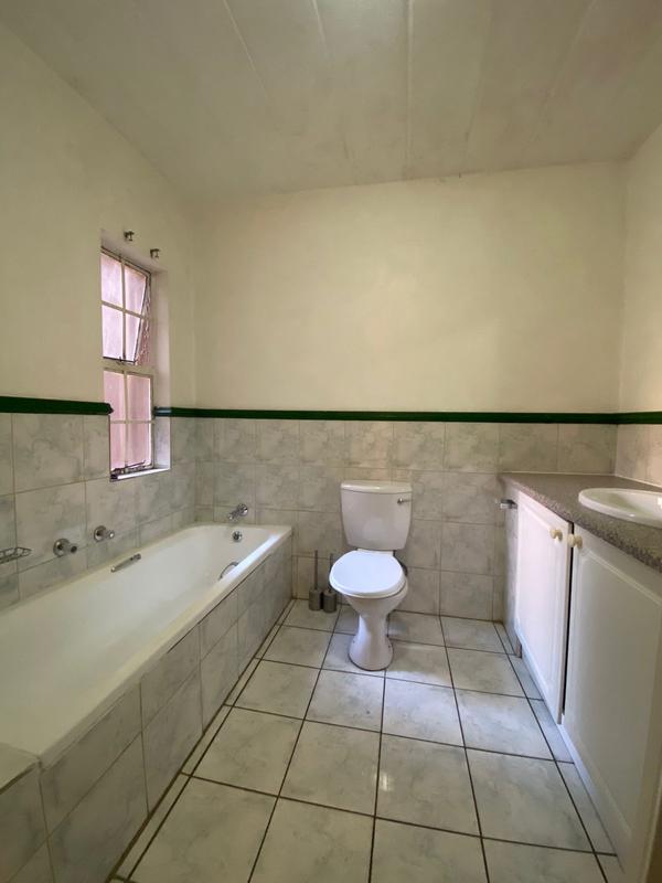 To Let 2 Bedroom Property for Rent in Vorna Valley Gauteng