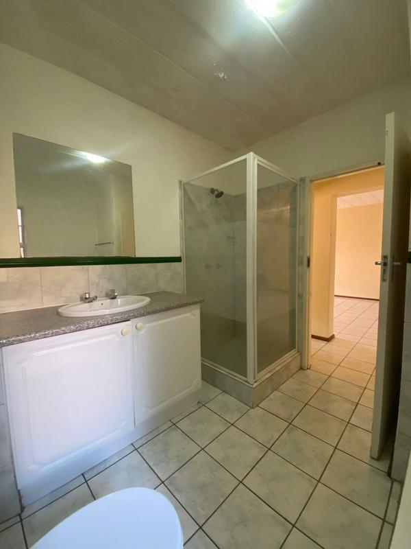 To Let 2 Bedroom Property for Rent in Vorna Valley Gauteng