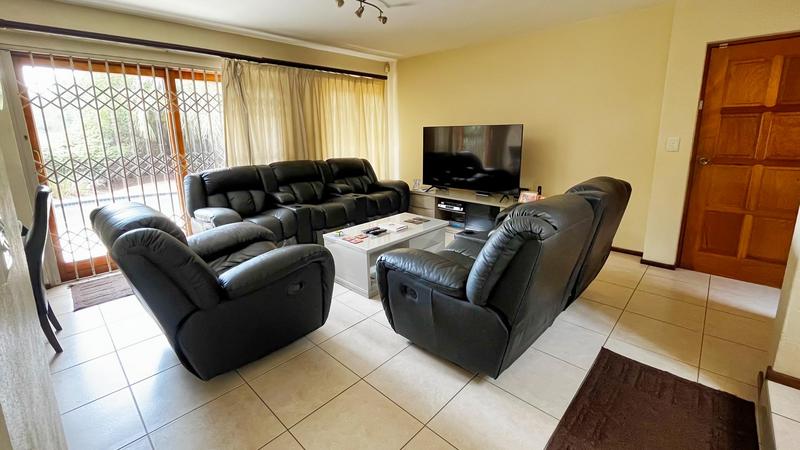 2 Bedroom Property for Sale in Barbeque Downs Gauteng