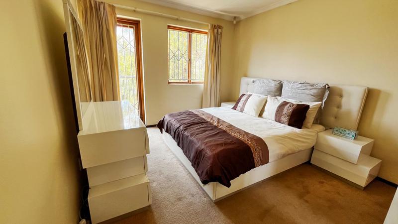 2 Bedroom Property for Sale in Barbeque Downs Gauteng