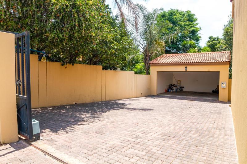 2 Bedroom Property for Sale in Barbeque Downs Gauteng