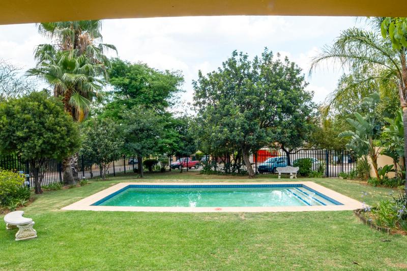 2 Bedroom Property for Sale in Barbeque Downs Gauteng