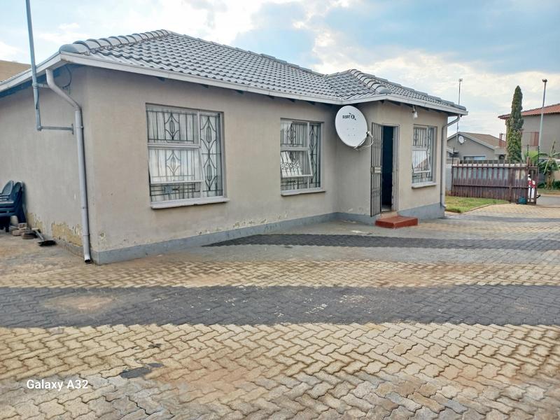 3 Bedroom Property for Sale in Birch Acres Gauteng