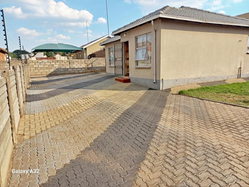 3 Bedroom Property for Sale in Birch Acres Gauteng