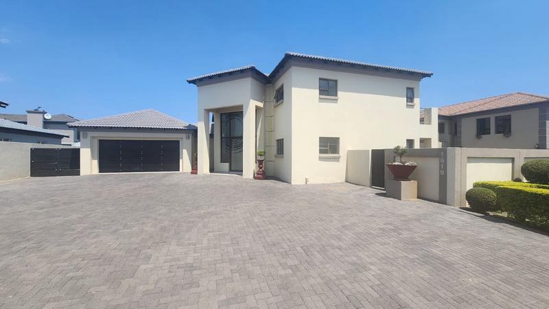 4 Bedroom Property for Sale in Zambezi Country Estate Gauteng