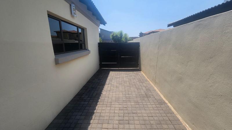 4 Bedroom Property for Sale in Zambezi Country Estate Gauteng