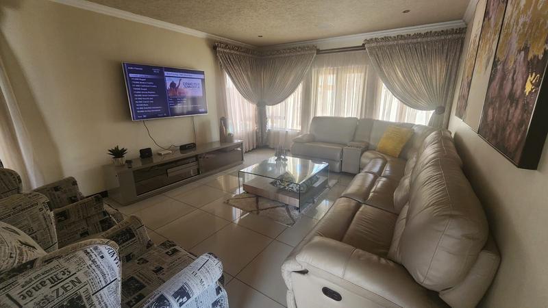 4 Bedroom Property for Sale in Zambezi Country Estate Gauteng