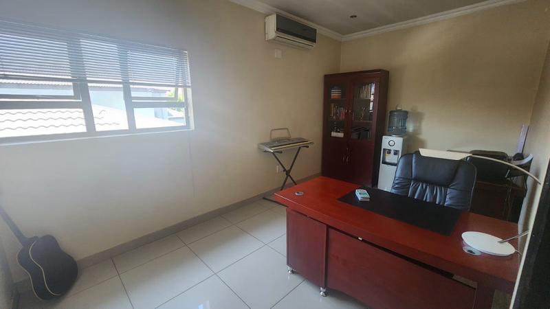 4 Bedroom Property for Sale in Zambezi Country Estate Gauteng