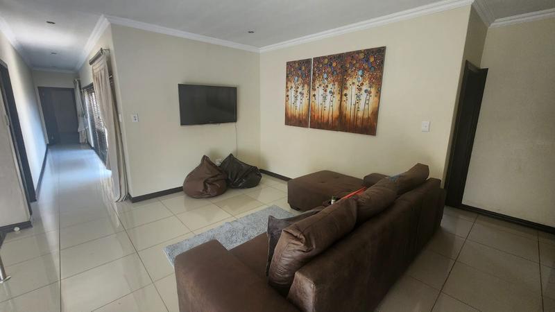 4 Bedroom Property for Sale in Zambezi Country Estate Gauteng