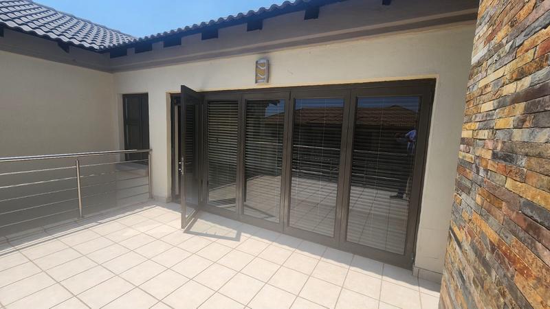 4 Bedroom Property for Sale in Zambezi Country Estate Gauteng