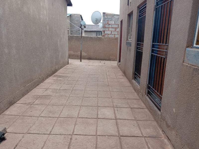 2 Bedroom Property for Sale in A P Khumalo Gauteng