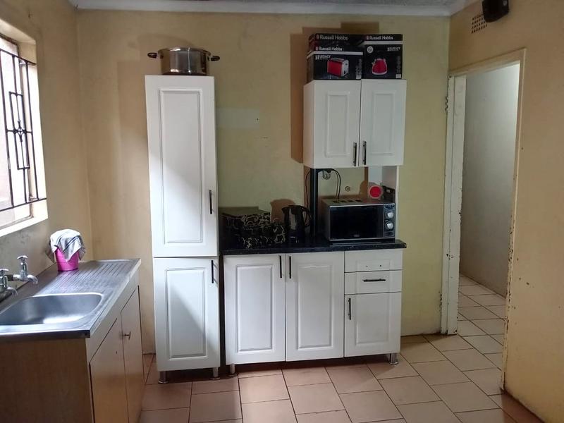 2 Bedroom Property for Sale in A P Khumalo Gauteng