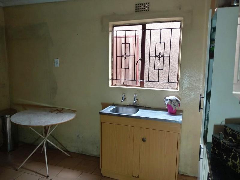 2 Bedroom Property for Sale in A P Khumalo Gauteng