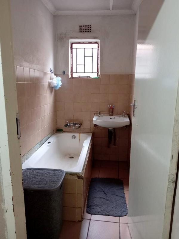 2 Bedroom Property for Sale in A P Khumalo Gauteng