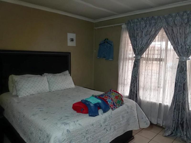 2 Bedroom Property for Sale in A P Khumalo Gauteng