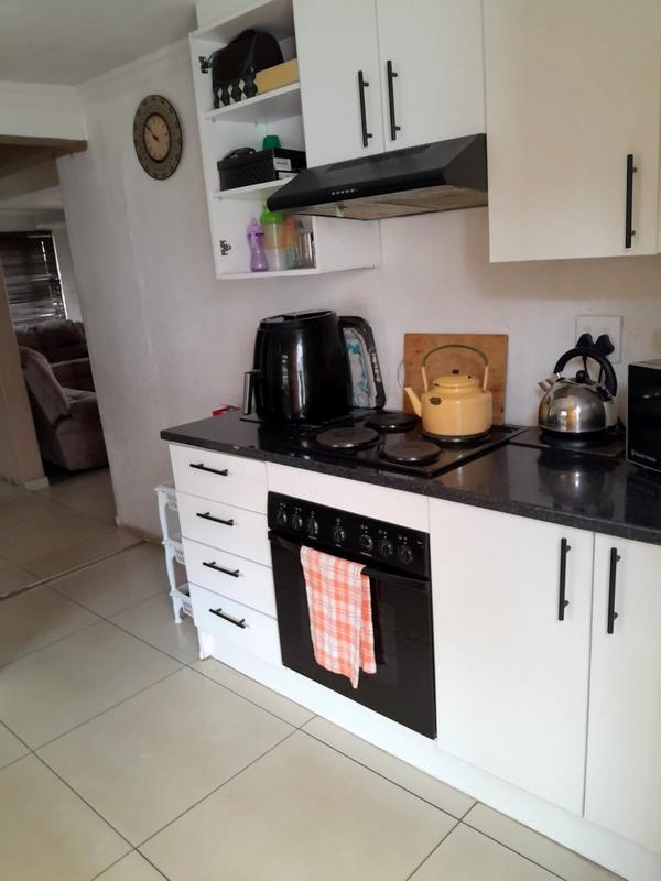 2 Bedroom Property for Sale in Chiawelo Gauteng