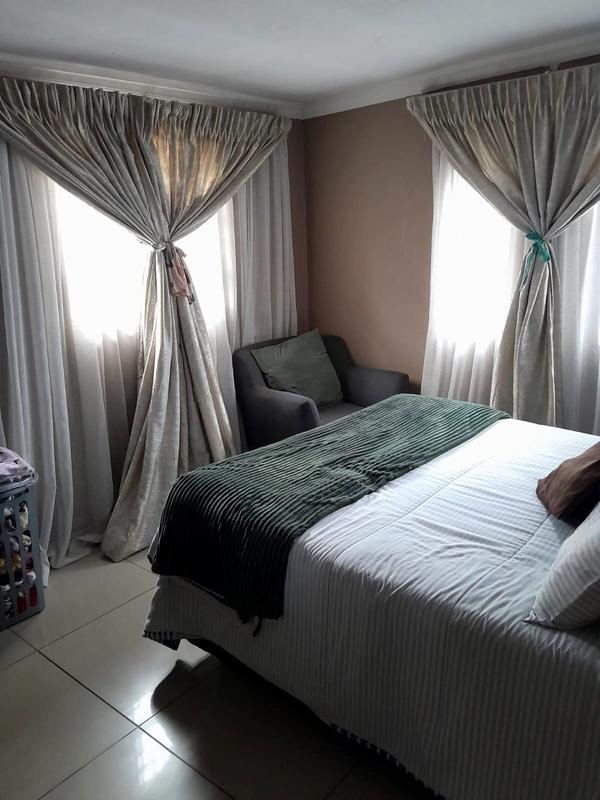 2 Bedroom Property for Sale in Chiawelo Gauteng