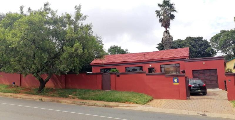 3 Bedroom Property for Sale in Lindhaven Gauteng