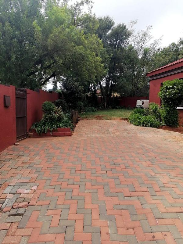 3 Bedroom Property for Sale in Lindhaven Gauteng