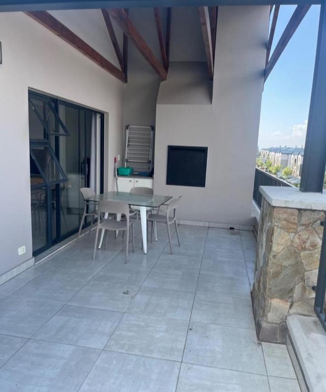 To Let 2 Bedroom Property for Rent in Waterfall Gauteng