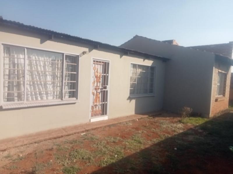 To Let 3 Bedroom Property for Rent in Vosloorus Gauteng