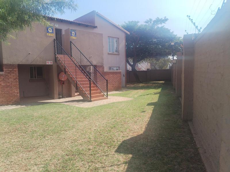 To Let 2 Bedroom Property for Rent in Willowbrook Gauteng