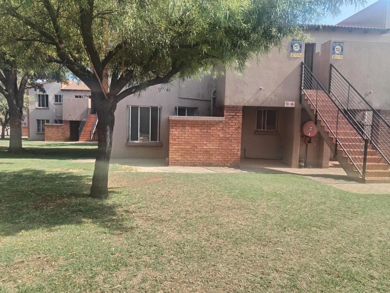 To Let 2 Bedroom Property for Rent in Willowbrook Gauteng