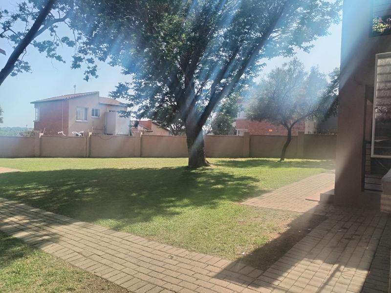 To Let 2 Bedroom Property for Rent in Willowbrook Gauteng