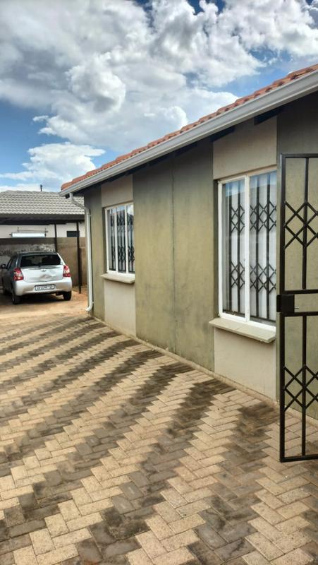 To Let 3 Bedroom Property for Rent in Protea Glen Gauteng