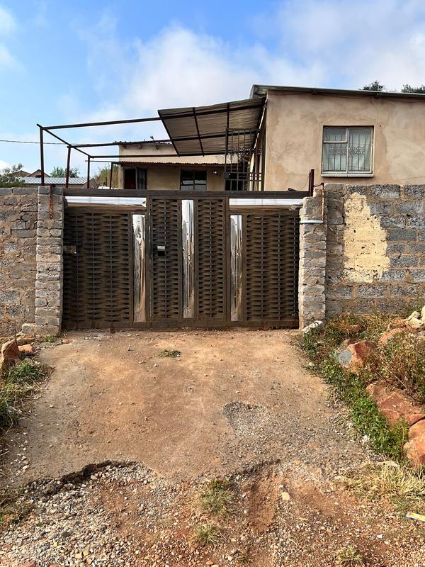 5 Bedroom Property for Sale in Orange Farm Gauteng