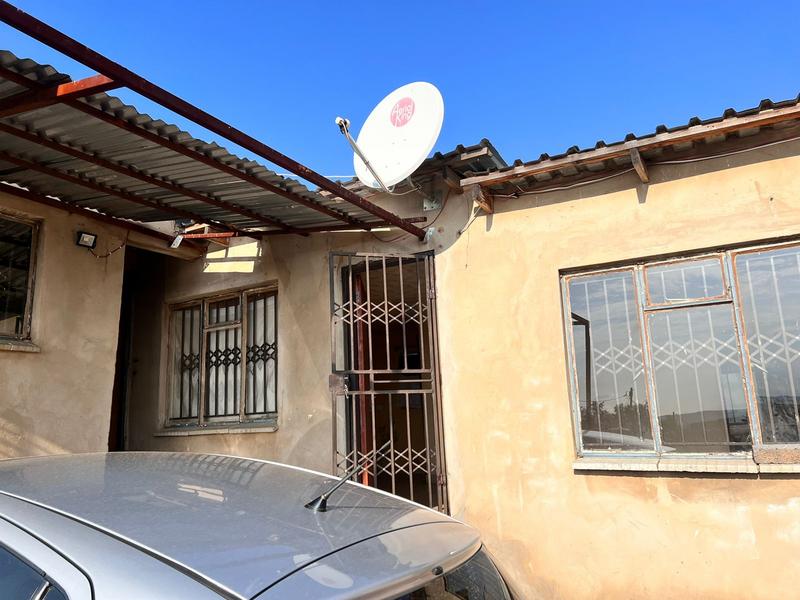 5 Bedroom Property for Sale in Orange Farm Gauteng