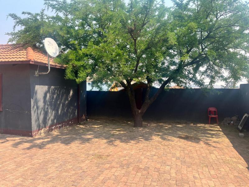 7 Bedroom Property for Sale in Cosmo City Gauteng