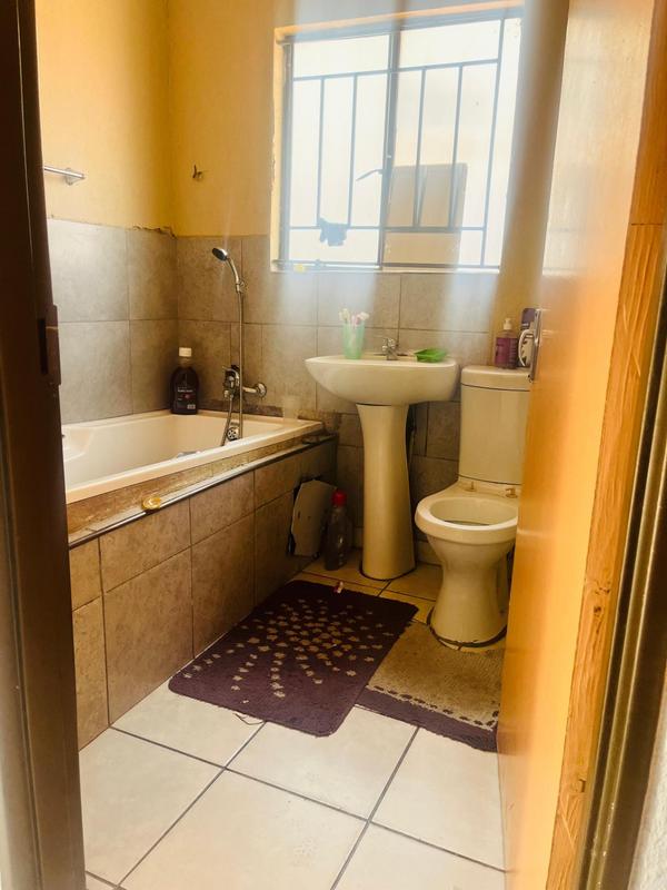 7 Bedroom Property for Sale in Cosmo City Gauteng