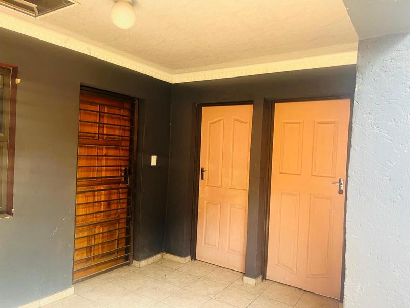 7 Bedroom Property for Sale in Cosmo City Gauteng