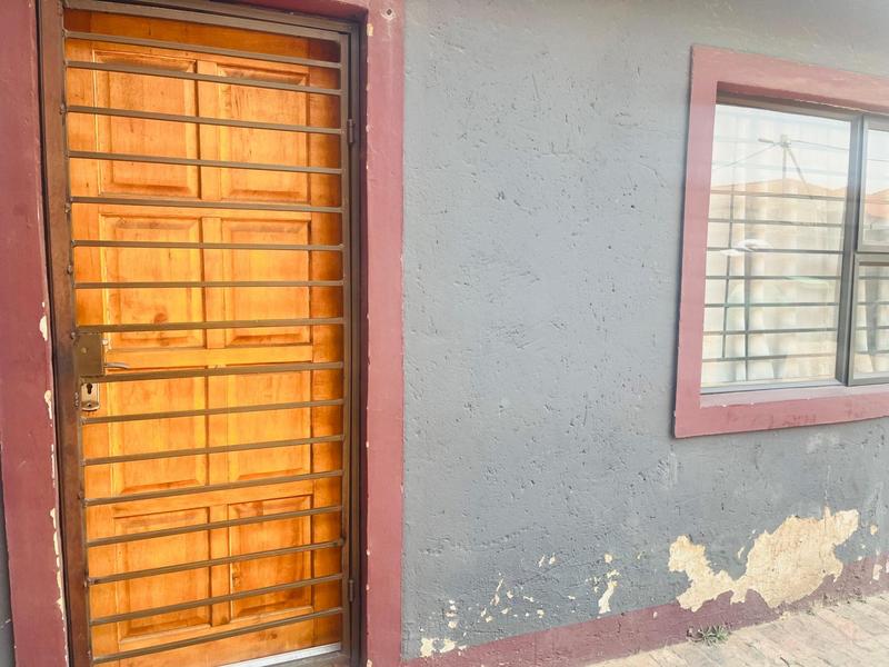 7 Bedroom Property for Sale in Cosmo City Gauteng