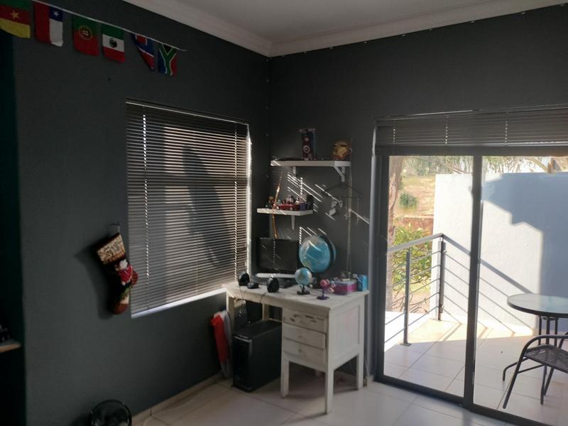 To Let 4 Bedroom Property for Rent in Pierre Van Ryneveld Gauteng